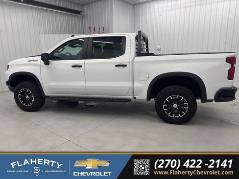 Used 2024 Chevrolet Silverado 1500 ZR2 w/ Technology Package image 5