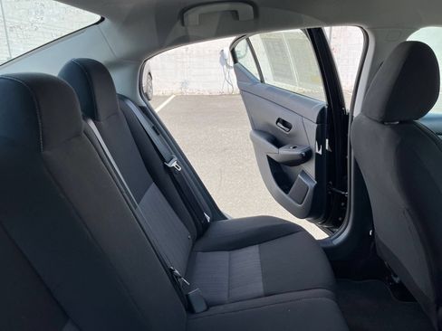 Used 2025 Nissan Sentra SV FWD image 35