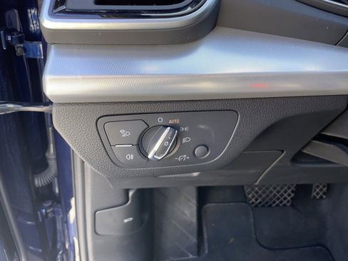 Used 2025 Audi Q5 2.0T Premium image 10