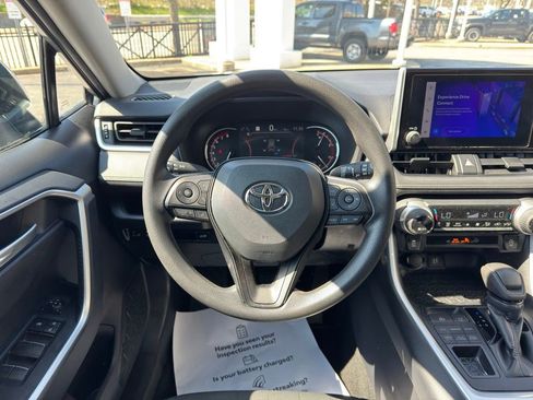 Certified 2025 Toyota RAV4 XLE w/ Convenience Package image 37