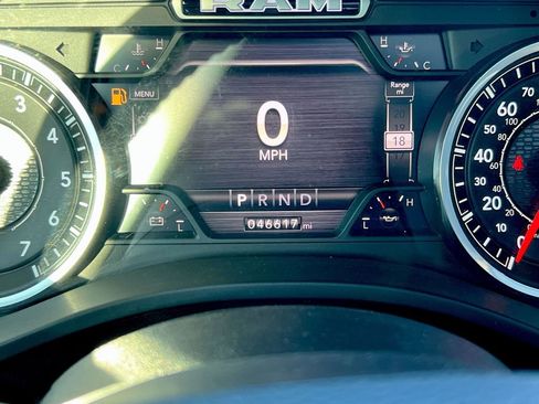 Used 2020 RAM 1500 Laramie image 12