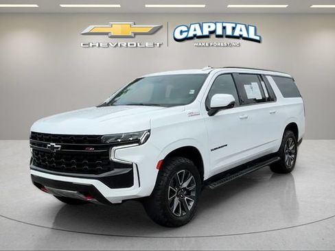 Used 2024 Chevrolet Suburban Z71 w/ Luxury Package AWD/4WD image 1