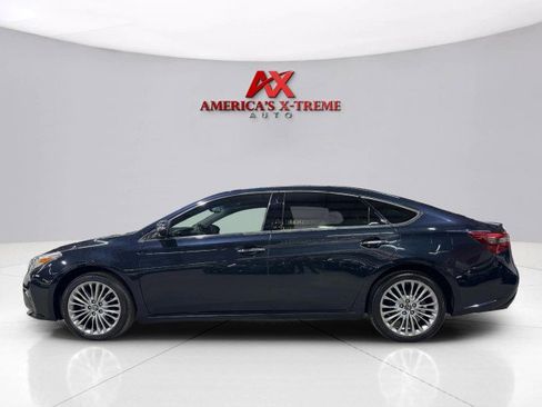 Used 2018 Toyota Avalon Limited image 4