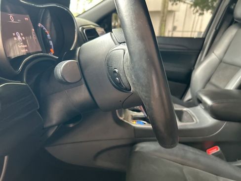 Used 2020 Jeep Grand Cherokee Altitude image 36