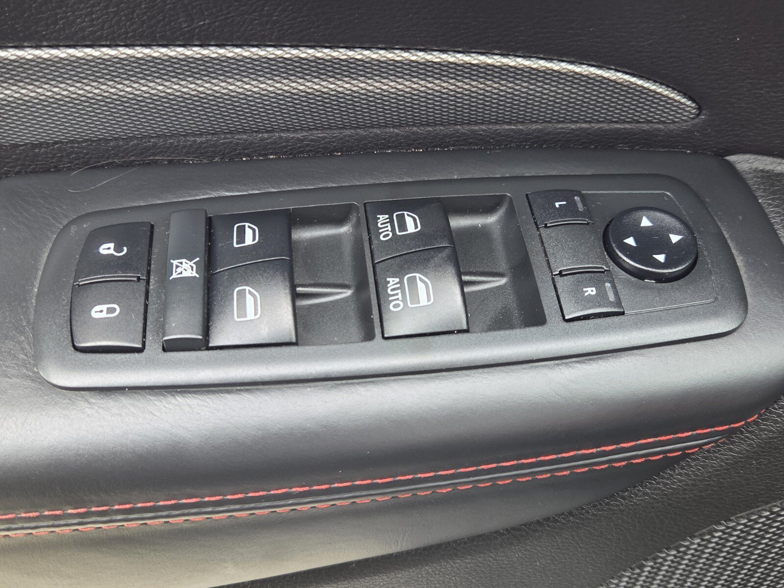 Used 2018 Dodge Durango R/T w/ Trailer Tow Group IV RWD image 17