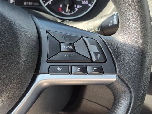 Used 2025 Nissan Sentra SV FWD image 18