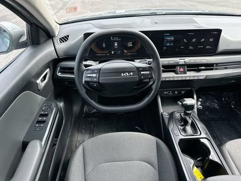 Used 2025 Kia K4 FWD image 20