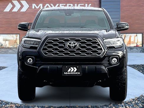 Used 2021 Toyota Tacoma TRD Off-Road image 2