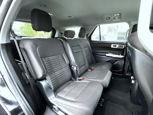 Used 2020 Ford Explorer XLT AWD/4WD image 19