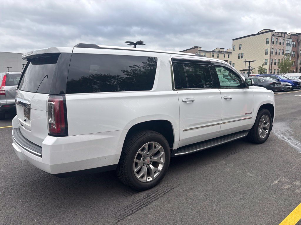 Used 2020 GMC Yukon XL Denali AWD/4WD image 5