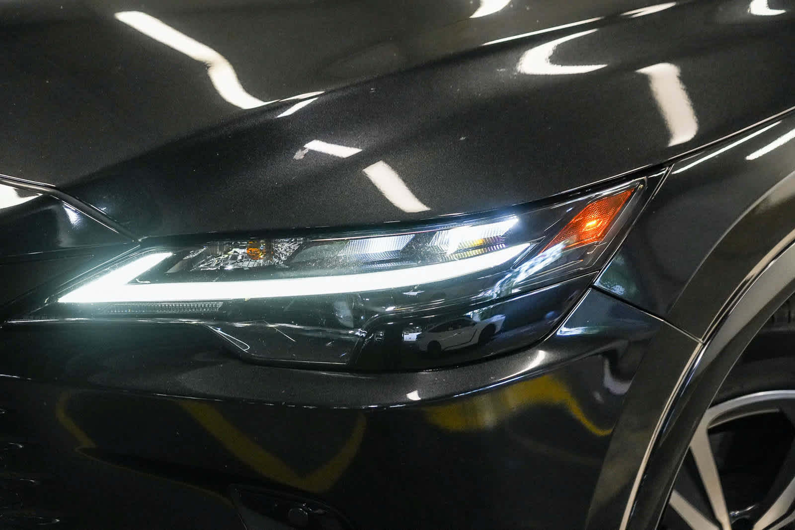 Used 2024 Lexus RX 350 Premium w/ Convenience Package FWD image 2