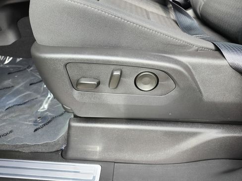 Used 2025 GMC Sierra 1500 Elevation image 30