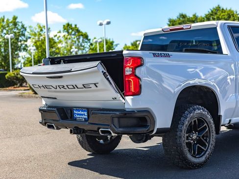 Used 2022 Chevrolet Silverado 1500 LT Trail Boss w/ Protection Package AWD/4WD image 8
