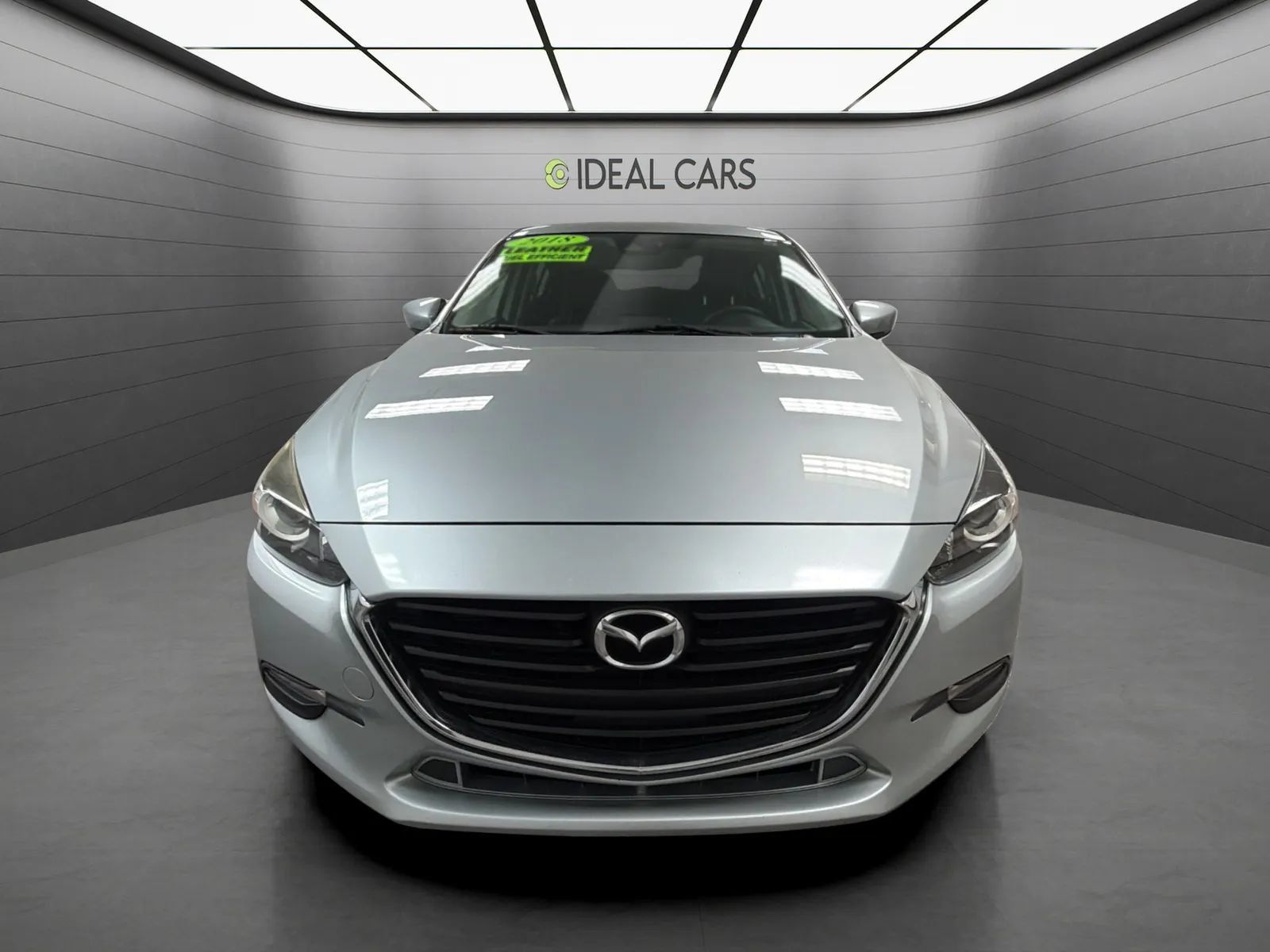 Used 2018 MAZDA MAZDA3 Touring FWD image 2