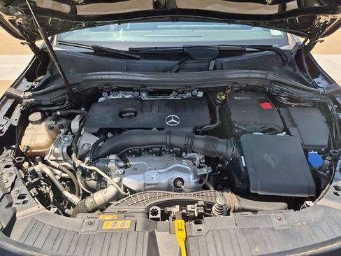 Used 2022 Mercedes-Benz GLA 250 4MATIC image 23