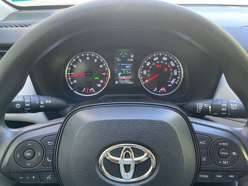 Used 2019 Toyota RAV4 XLE w/ Convenience Package AWD/4WD image 15