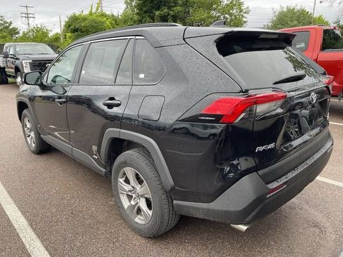 Used 2025 Toyota RAV4 XLE AWD/4WD image 5