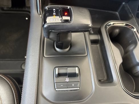Used 2024 GMC Sierra 1500 AT4 w/ Technology Package AWD/4WD image 26