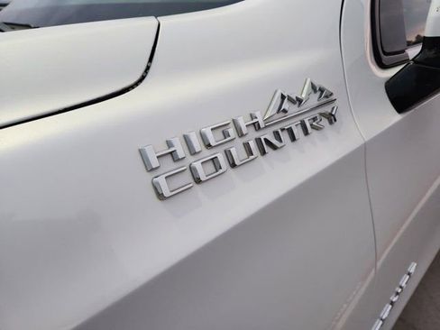 Used 2021 Chevrolet Tahoe High Country w/ Premium Package image 10