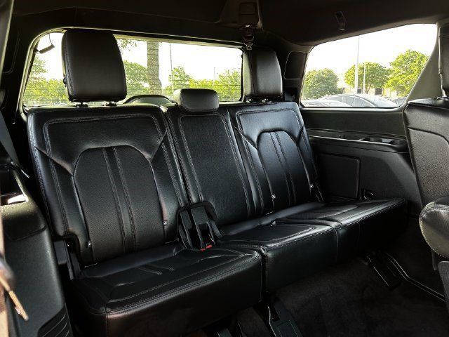 Used 2019 Ford Expedition Limited w/ Equipment Group 301A RWD image 24