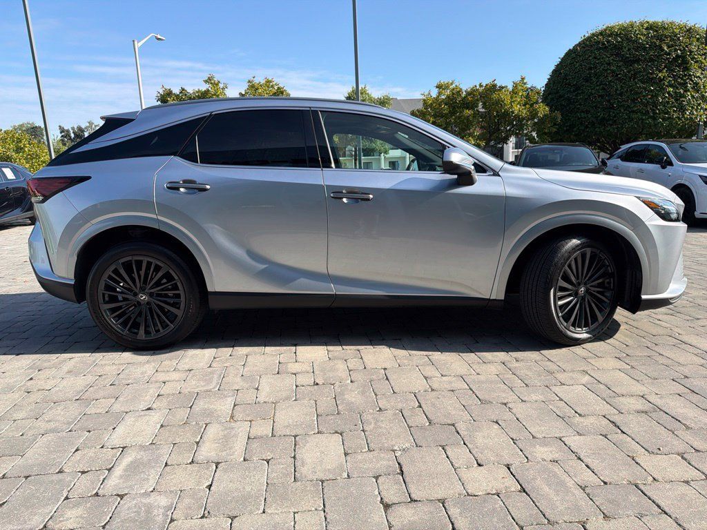 Used 2025 Lexus RX 350h AWD/4WD image 4