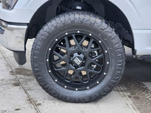 Used 2023 Ford F150 Lariat AWD/4WD image 11