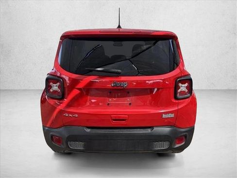 Used 2023 Jeep Renegade Latitude image 6