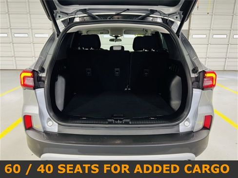 Used 2023 Ford Escape Active image 9