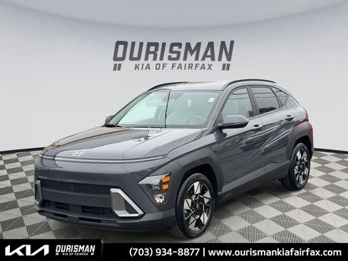 Used 2024 Hyundai Kona SEL w/ Convenience Package image 2