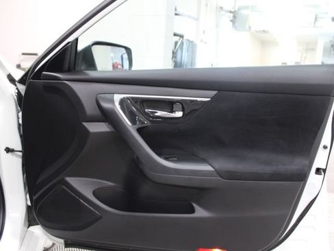 Used 2014 Nissan Altima 2.5 S FWD image 20