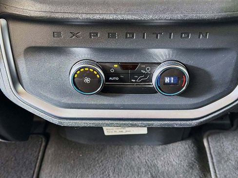 Used 2025 Ford Expedition Active AWD/4WD image 38