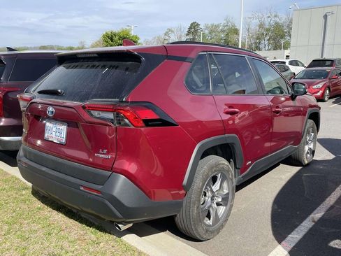 Used 2023 Toyota RAV4 LE image 4