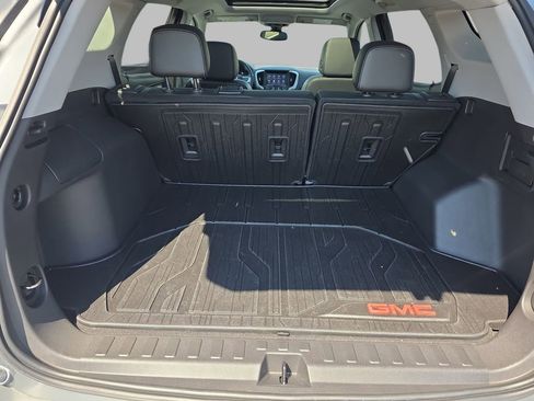 Certified 2023 GMC Terrain SLT w/ Tech Package FWD image 13