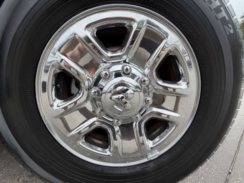 Used 2018 RAM 2500 Tradesman w/ Chrome Appearance Group RWD image 16