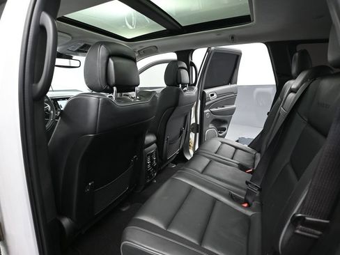Used 2021 Jeep Grand Cherokee Summit AWD/4WD image 40