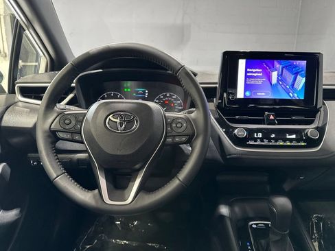Certified 2023 Toyota Corolla SE w/ Carpet Mat Package (TMS) FWD image 9