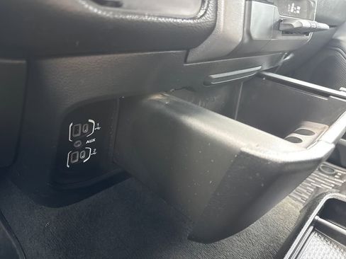 Used 2022 RAM 1500 Big Horn AWD/4WD image 33