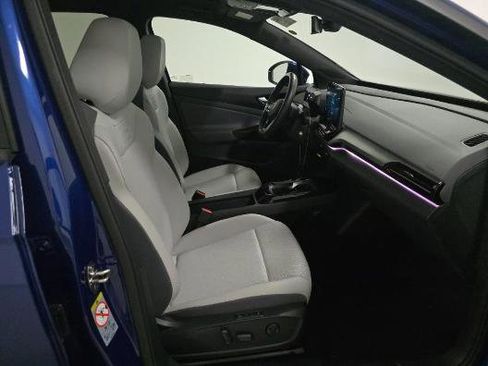 Used 2021 Volkswagen ID.4 Pro S image 8