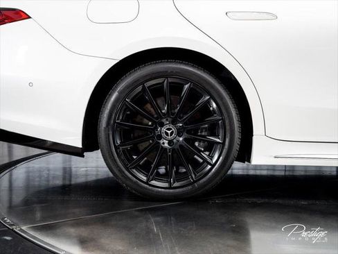 Used 2022 Mercedes-Benz S 500 4MATIC image 16