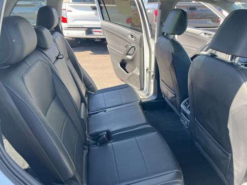 Used 2019 Volkswagen Tiguan SE image 15