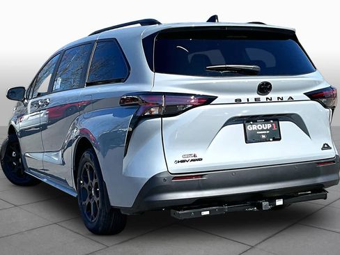 New 2026 Toyota Sienna XLE Woodland Edition AWD/4WD image 12