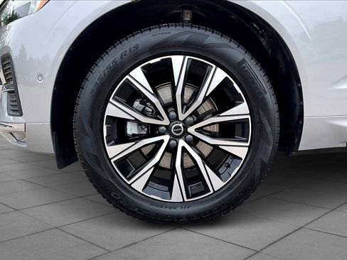 Certified 2023 Volvo XC60 B5 Plus image 10