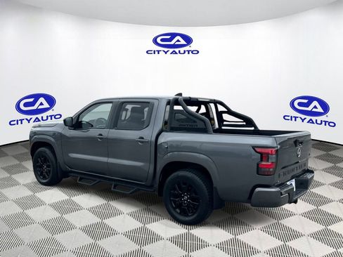 Used 2023 Nissan Frontier SV w/ Midnight Edition Package RWD image 5