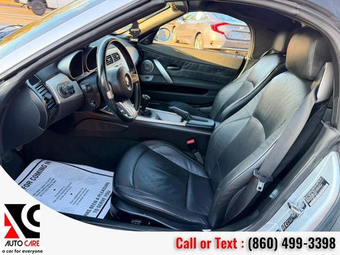 Used 2003 BMW Z4 2.5i image 9