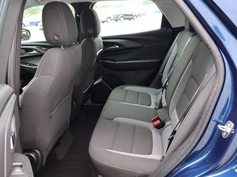 Used 2022 Chevrolet TrailBlazer LS FWD image 5