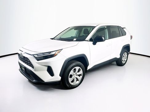 Used 2024 Toyota RAV4 LE image 3