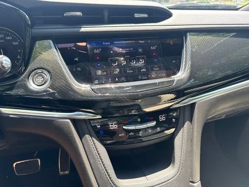 Certified 2024 Cadillac XT6 Sport w/ Technology Package AWD/4WD image 19