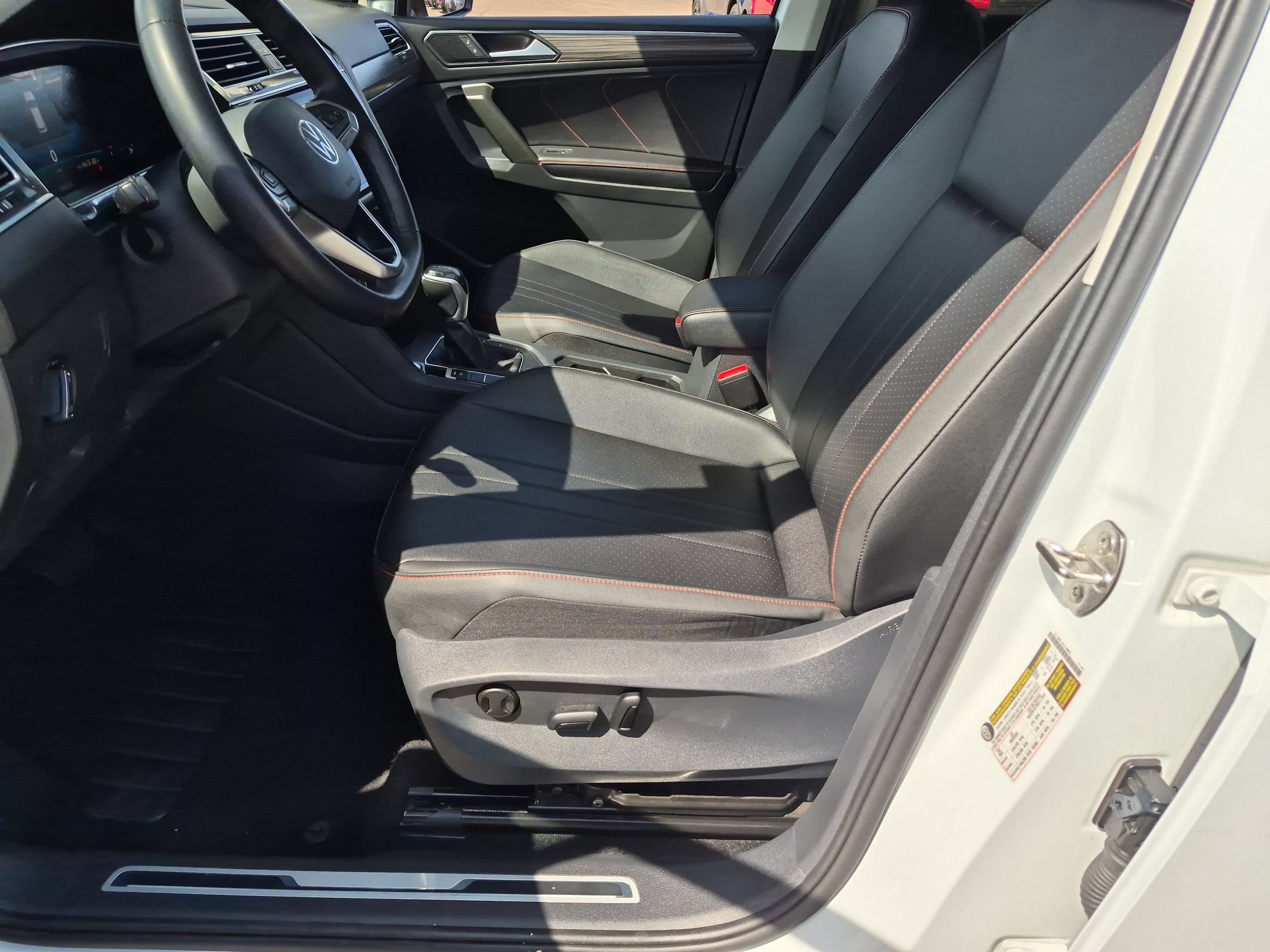Used 2024 Volkswagen Tiguan Wolfsburg Edition AWD/4WD image 13