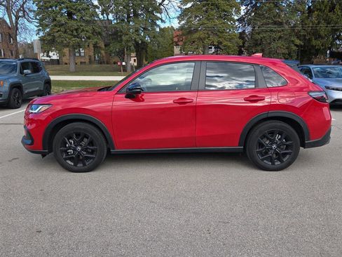 Used 2025 Honda HR-V Sport image 17