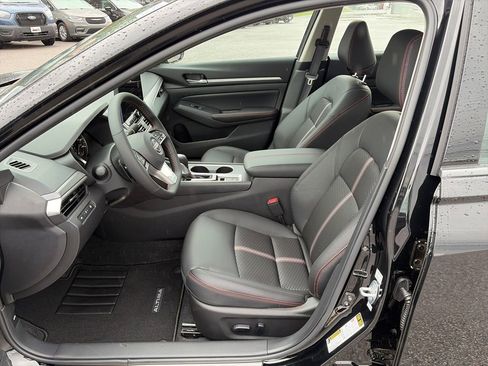 New 2026 Nissan Altima 2.5 SR w/ SR Midnight Edition Package AWD/4WD image 10